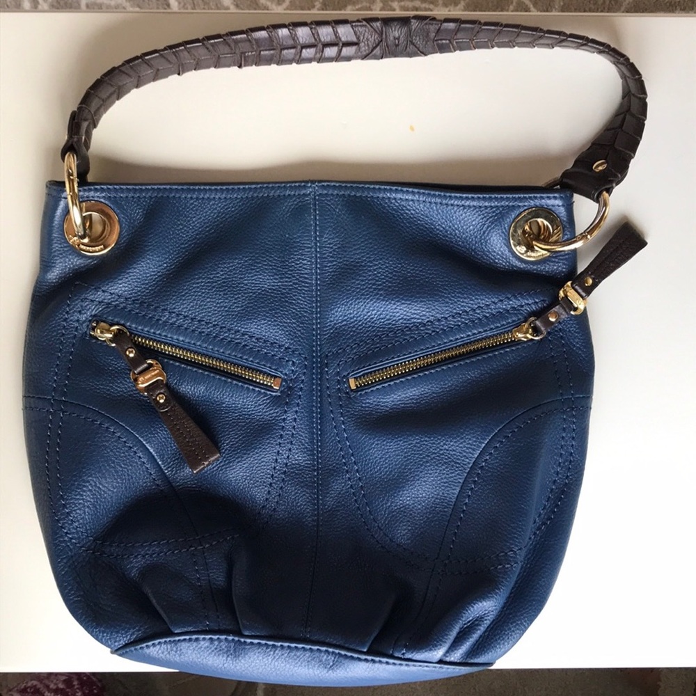 B Makowsky genuine leather shoulder bag.
